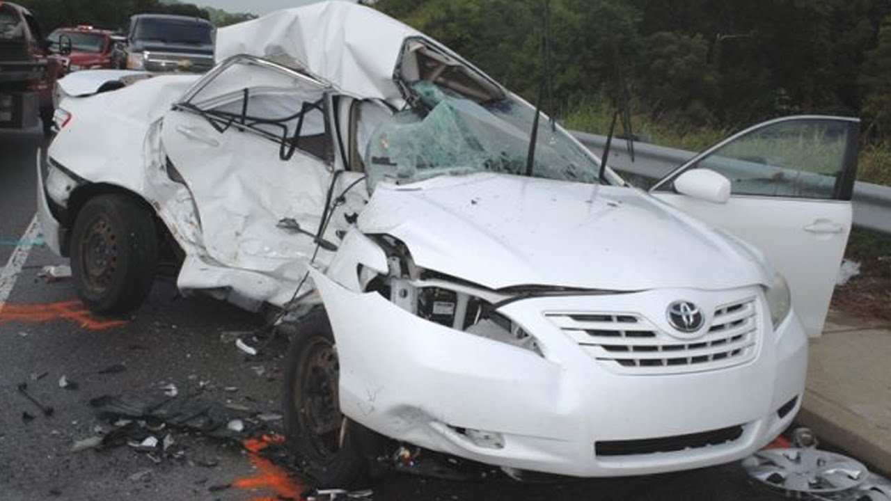 Fatal car crash involving a Toyota car.