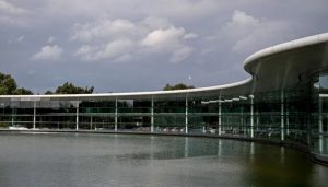 McLaren to sell Formula One headquarters to raise cash