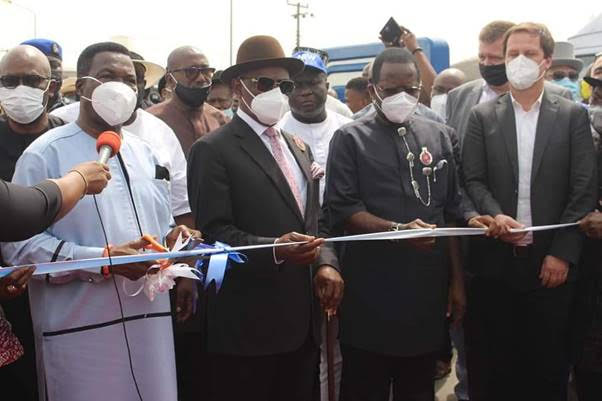 Governor Wike commissioning the project.