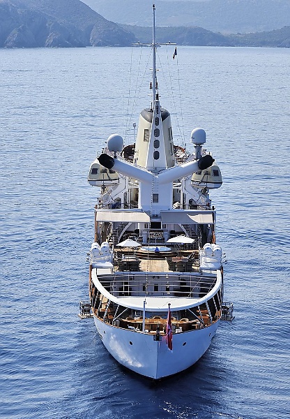 Luxury Christina O yacht